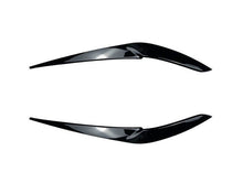 BMW Valoluomet X5 G05 & X6 G06 2018– – Kiiltävän musta. - BMW Headlight Covers X5 G05 & X6 G062018– – Gloss Black Headlight Covers - BMW Scheinwerferblenden X5 G05 G06 2018– – Scheinwerferabdeckungen in Hochglanzschwarz – Glänzend schwarz.