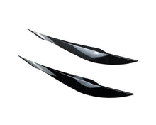 BMW Valoluomet F30 F31 2011–2019 – Kiiltävän musta. - BMW Headlight Covers F30 F31 2011–2019 – Gloss black. - BMW Scheinwerferblenden F30 F31 2011–2019 Böser Blick – Glänzend schwarz.