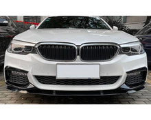 BMW Etulippa G30 G31 - Etuspoileri 2017–2020 – Kiiltävän musta. - BMW Front Lip G30 G31 - Front Spoiler 2017–2020 – Gloss black. - BMW Frontlippe G30 G31 - Frontspoiler 2017–2020 – Glänzend schwarz.
