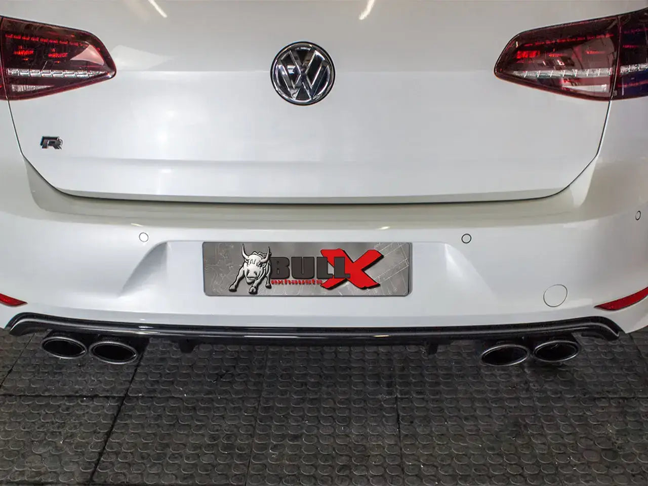 Bull-X Pakoputken Pää Sarja Y-Tyyli – Type 14 Carbon Oval Offset Inclined 2x225x70 (ø64mm)