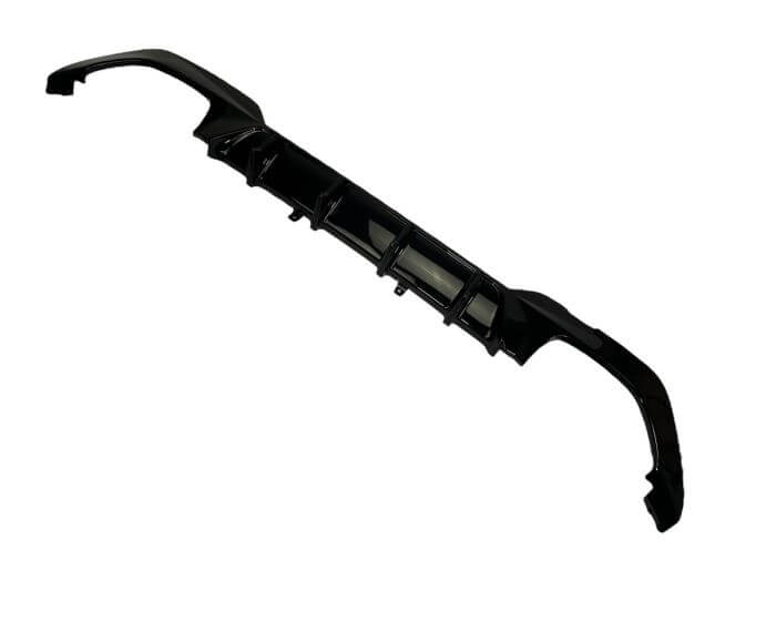 BMW G20 G21 Diffuusori - Takadiffuusori 2019–2022 M-paketti – Kiiltävän musta + Kromi putkenpää. - BMW G20 G21 Rear Diffuser 2019–2022 – Gloss black + Chrome exhaust tips. - BMW G20 G21 Heckdiffusor 2019–2022 – Glänzend schwarz + Chrom Auspuffblenden.